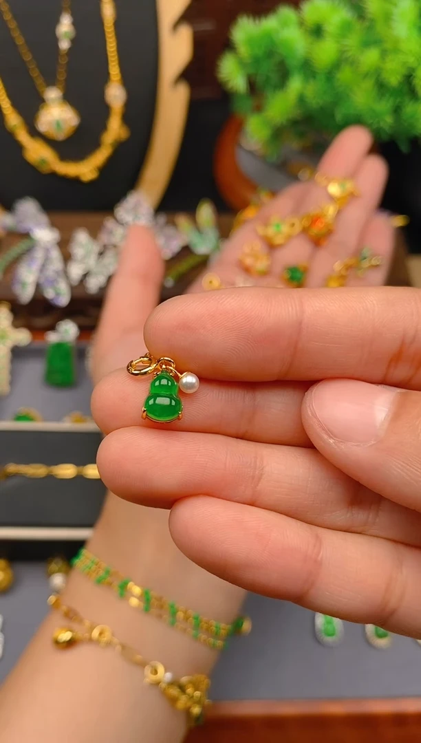 【闪购商品】翡翠吊坠(不含链)银S925镶嵌葫芦万能扣