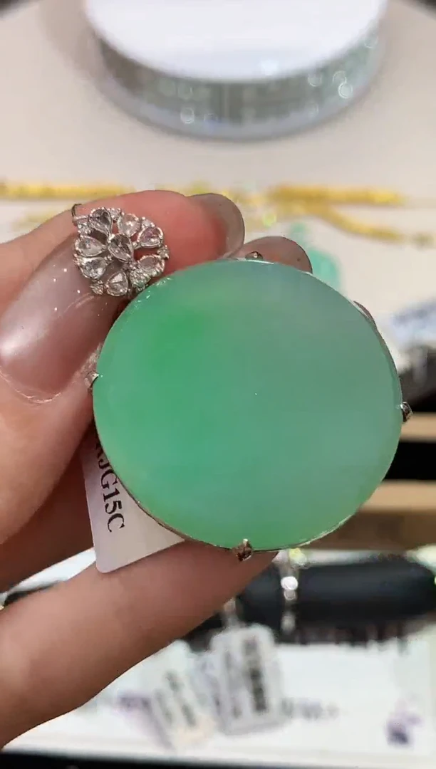 吊坠(不含链)18K金镶嵌翡翠c****yYJ多样性发其一