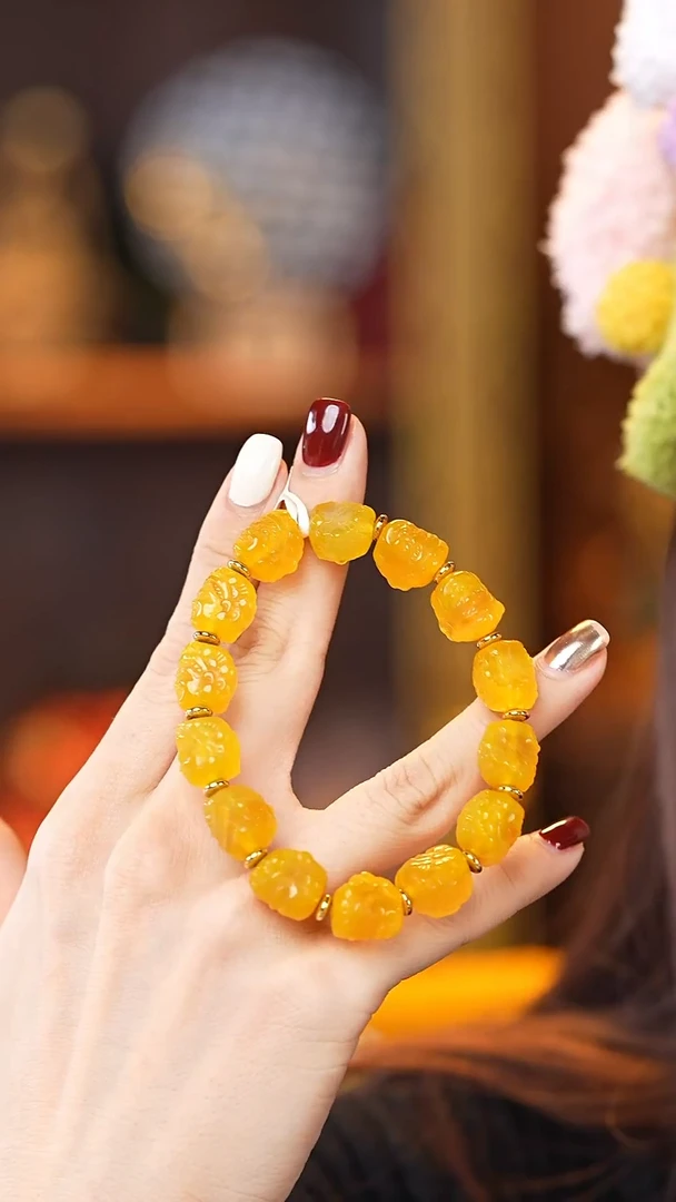 玛瑙/玉髓（覆膜）颈饰未镶嵌黄老头手串