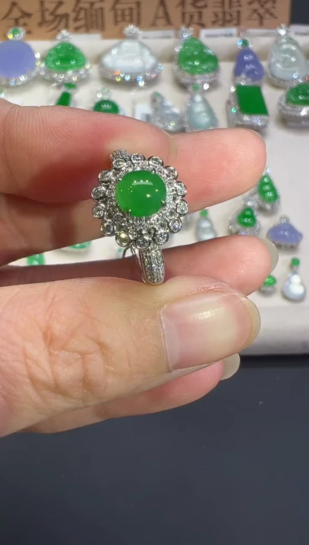 18K金镶嵌戒指翡翠B390|7800