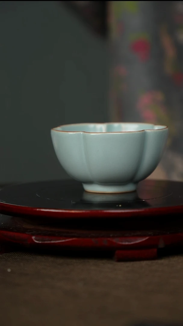 微微瑕  五瓣梅花杯 无底款