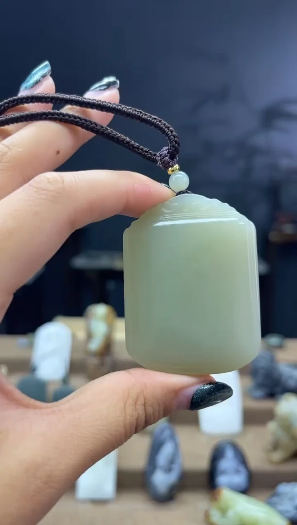 颈饰未镶嵌和田玉1