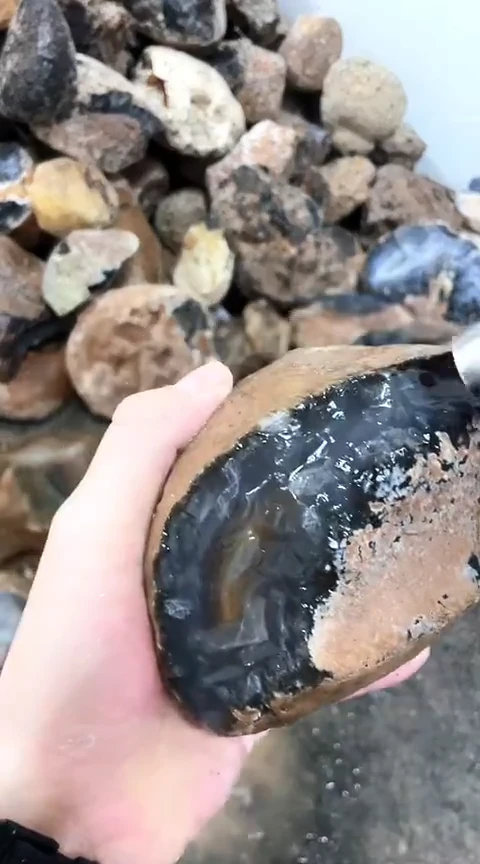 定制玛瑙醉****烈原石901655