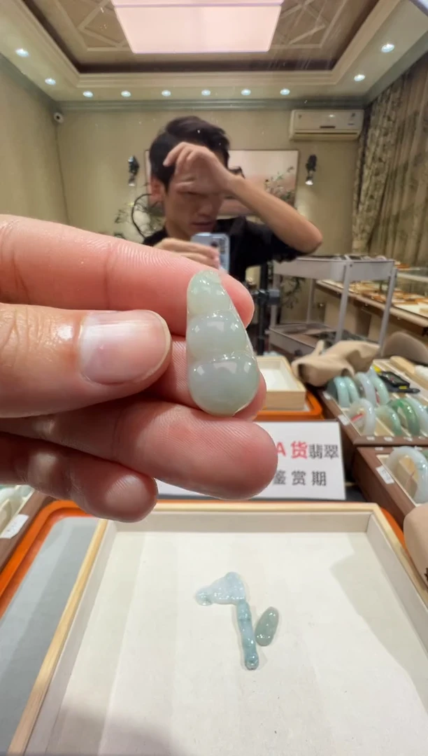 颈饰未镶嵌翡翠-纯天然缅甸A货翡翠福豆吊坠-26.7*5