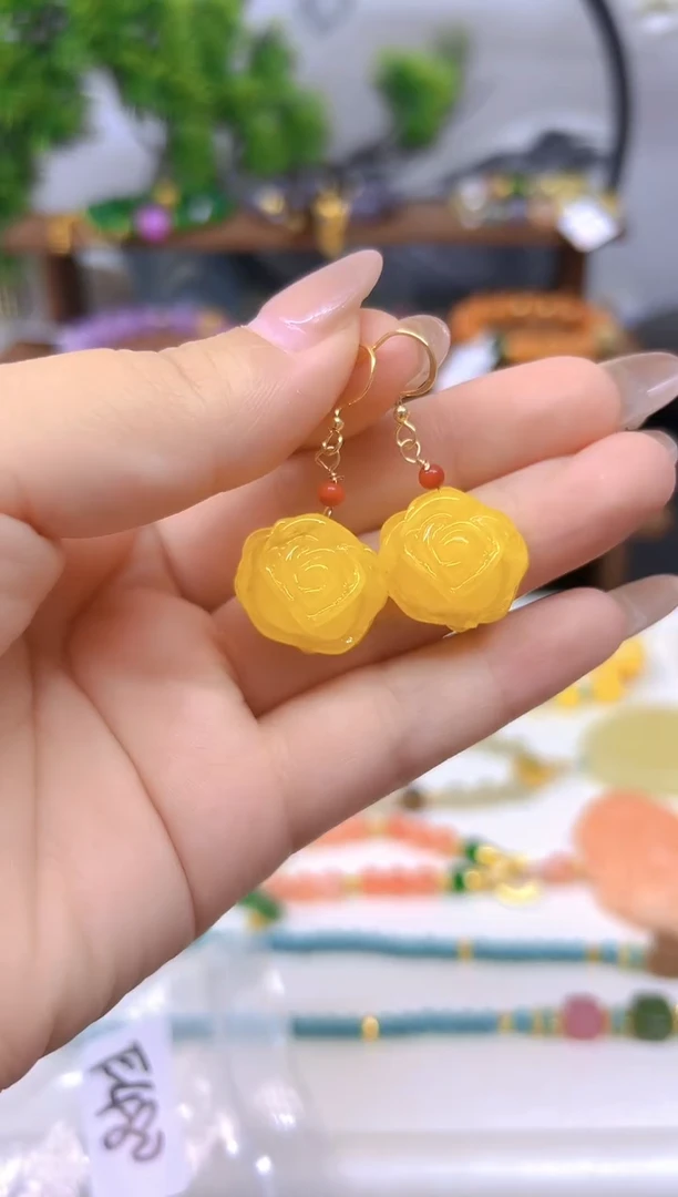 14K金镶嵌蜜蜡耳饰E480