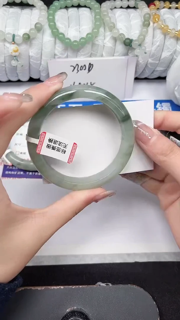 未镶嵌手镯石英质玉137-58/59