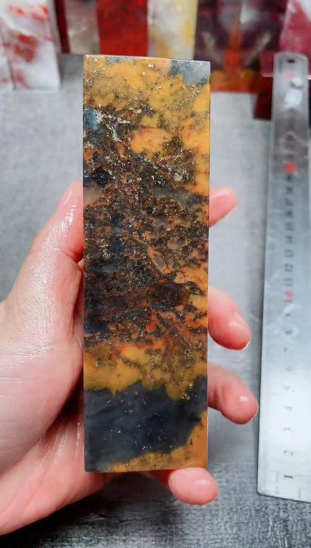 玉桂林鸡血玉素章玉化洒金44