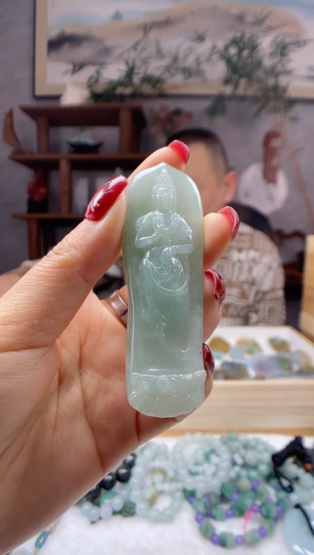【闪购商品】定制翡翠未镶嵌观音