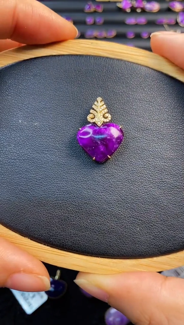 苏纪石（舒俱来）18K金镶嵌吊坠1