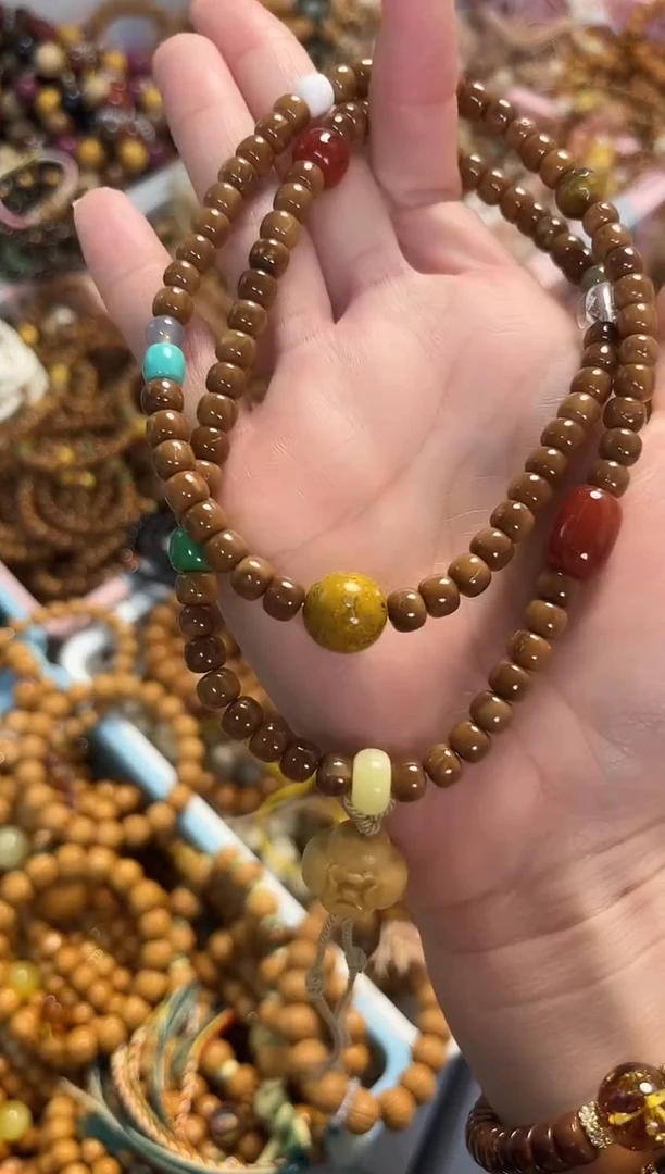 手串蜜蜡未镶嵌库克老型5*6mm搭配蜜蜡玛瑙三圈