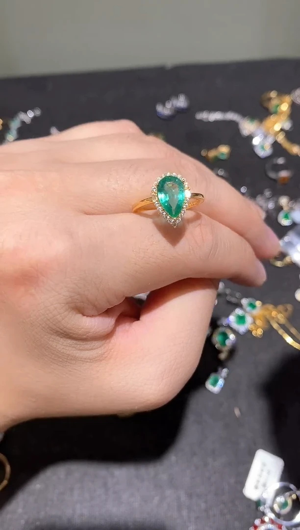 银S925镶嵌戒指祖母绿戒指