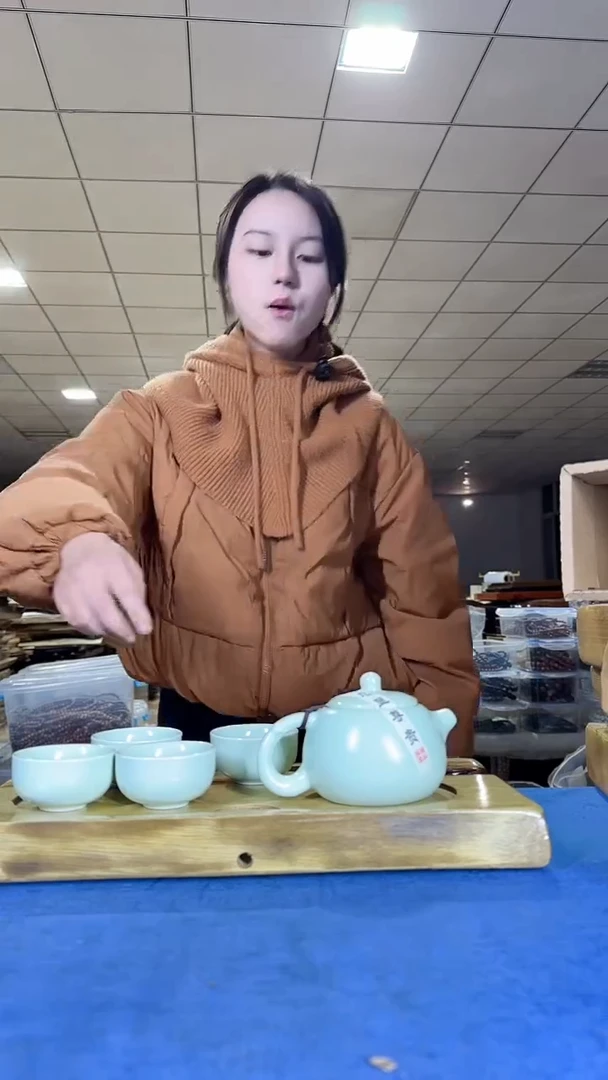 茶具一套以主播讲解为主