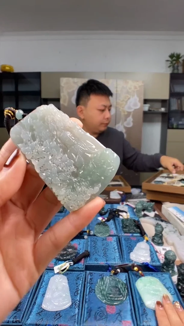 颈饰未镶嵌翡翠多样性发其一