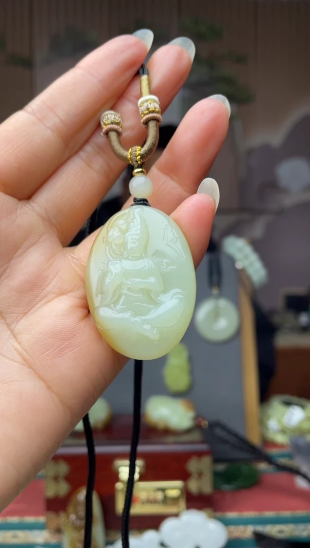 颈饰未镶嵌和田玉拍一发一