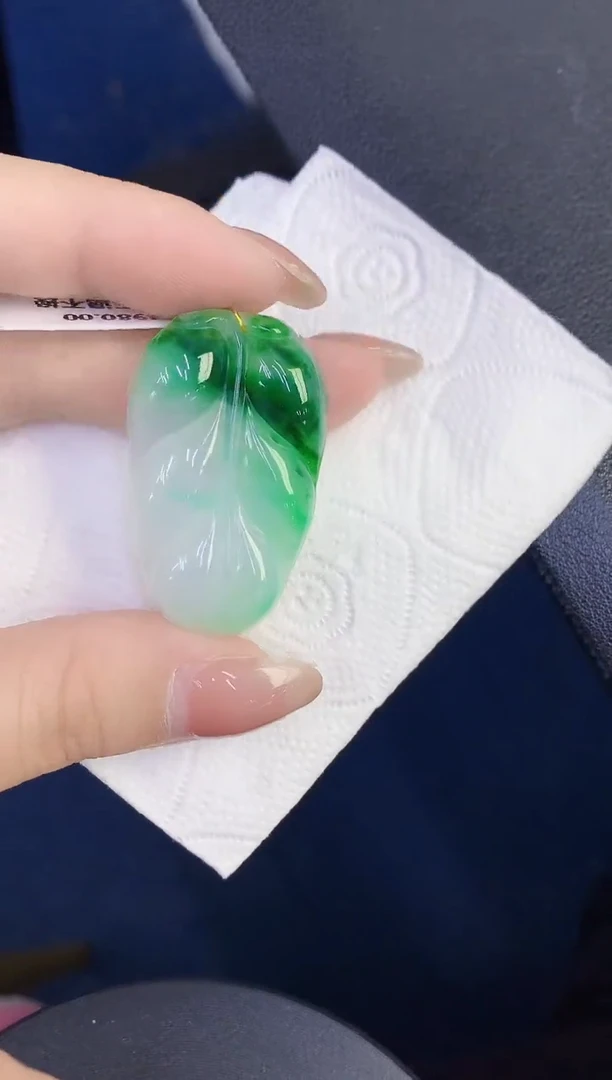 颈饰未镶嵌翡翠缅甸天然翡翠A货