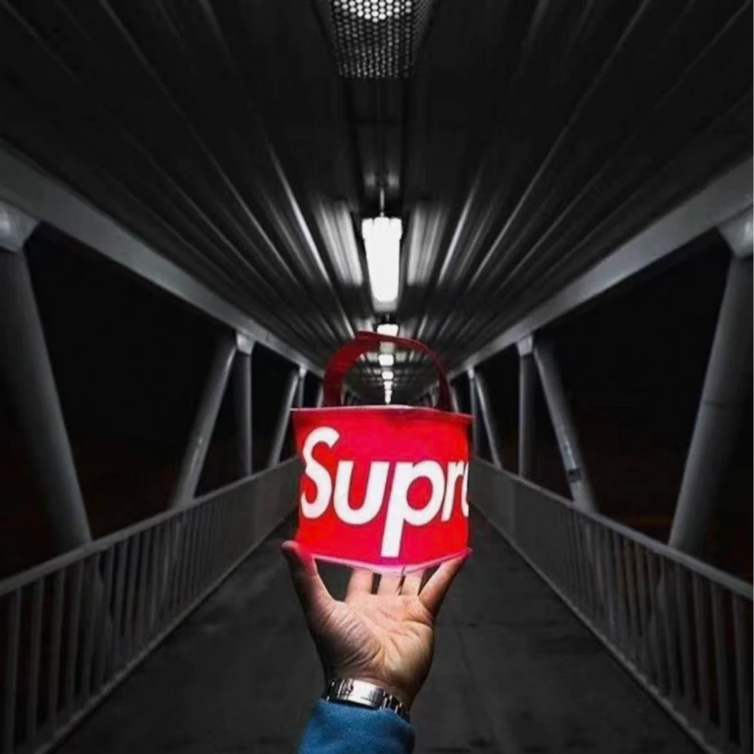 supreme 充气水灯 潮流玩具