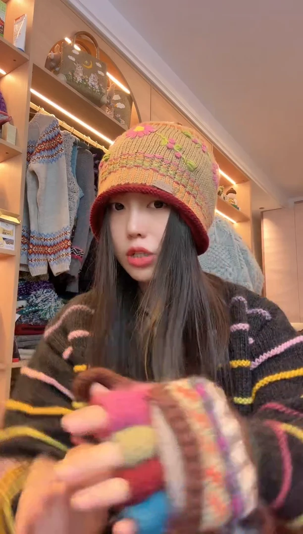 羊毛焦糖色刺绣帽