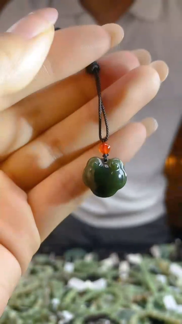 和田玉未镶嵌颈饰多样性发货，拍一发一