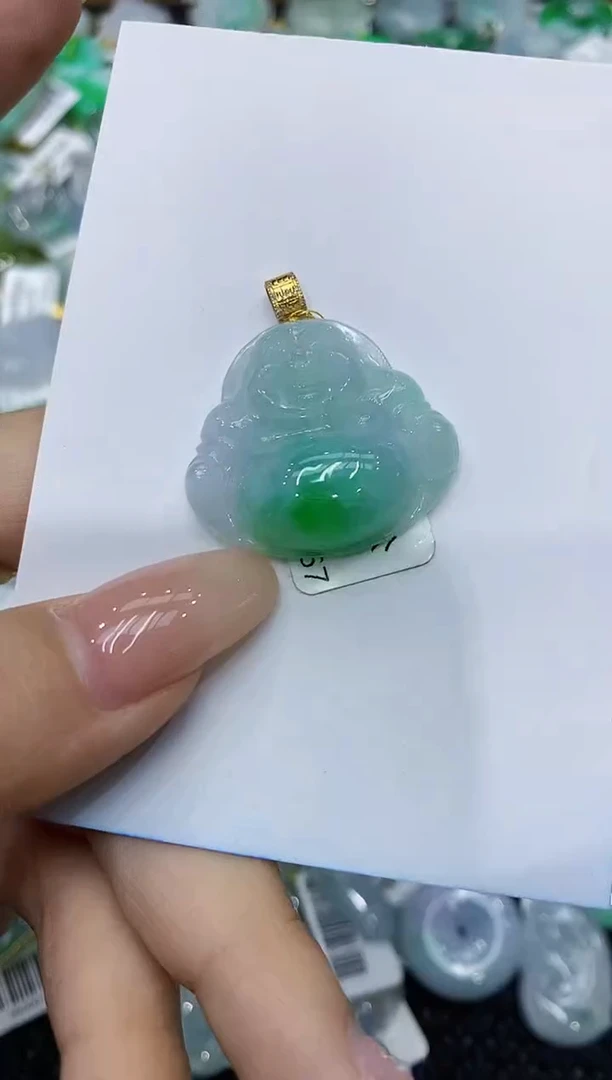 翡翠18K金镶嵌颈饰111111111111