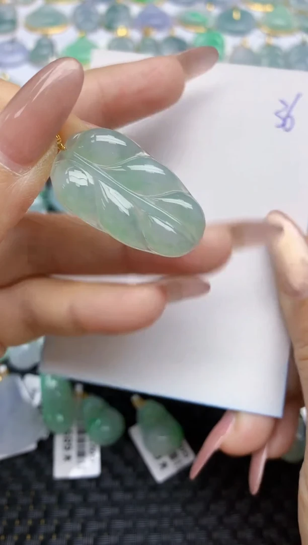 【闪购商品】翡翠颈饰18K金镶嵌天然A货翡翠 36