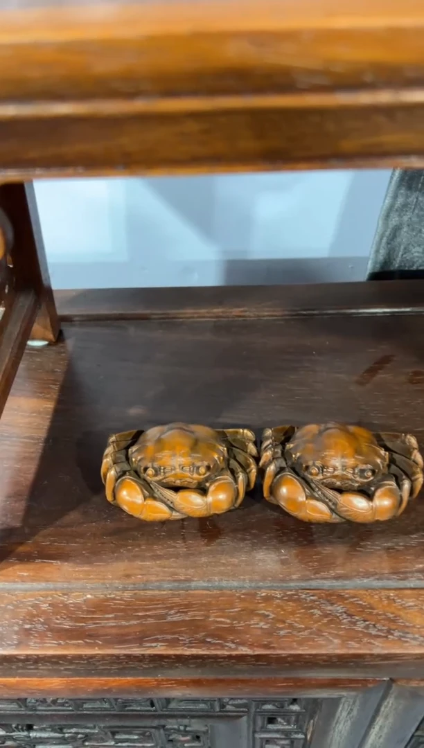 木木小叶黄杨螃蟹摆件一对