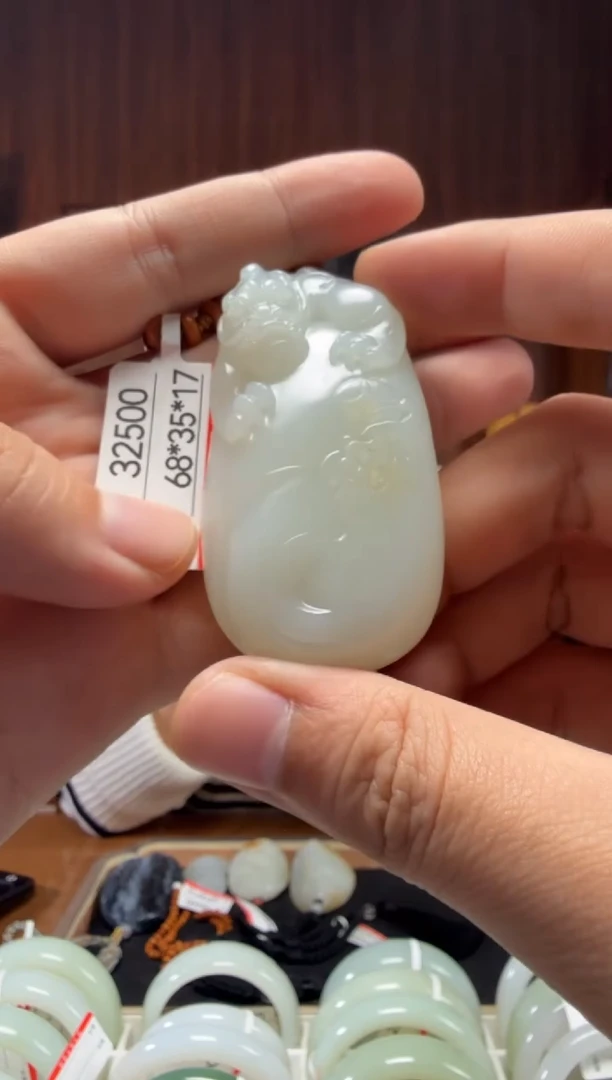 【闪购商品】和田玉吊坠未镶嵌1