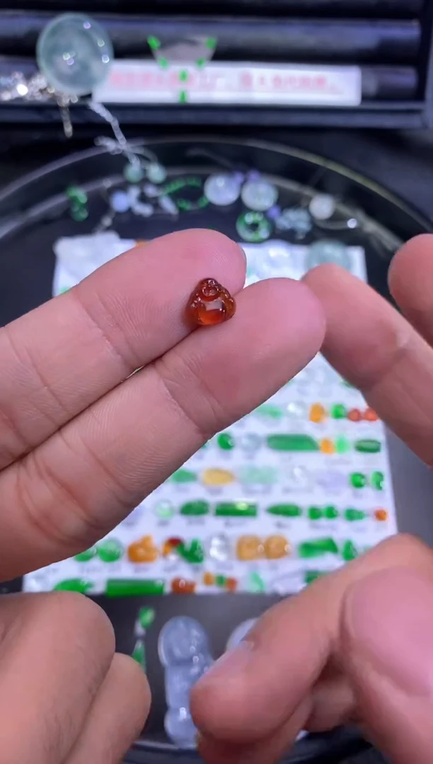 未镶嵌挂件翡翠佛