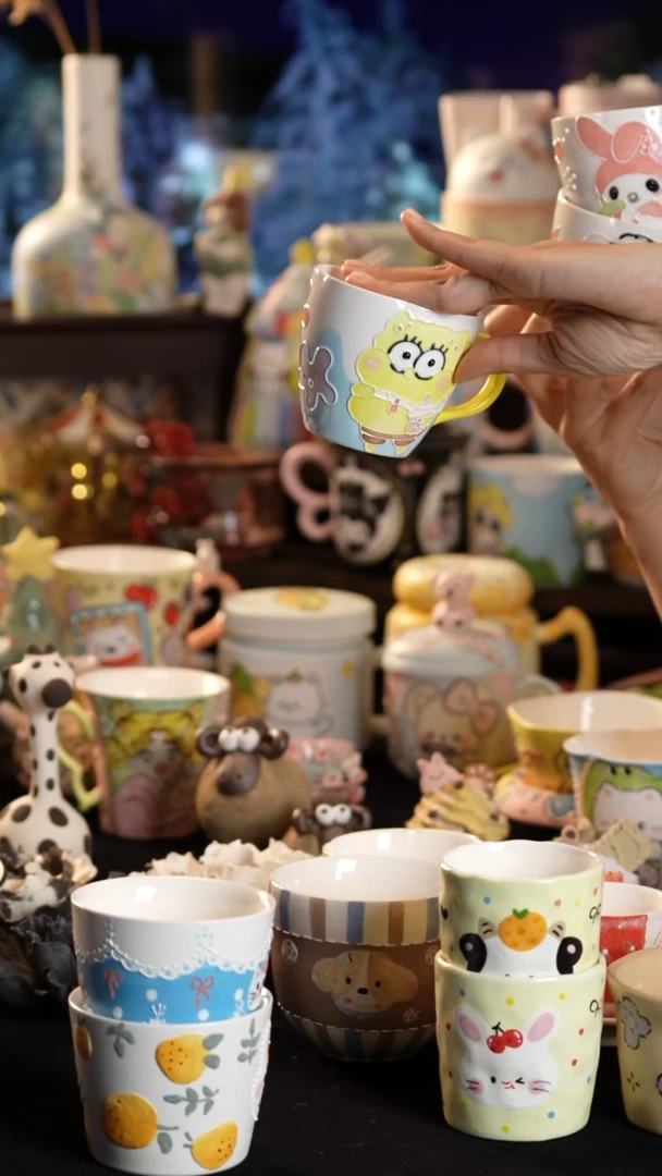 摆件陶景德镇釉下彩手绘设计师款陶瓷