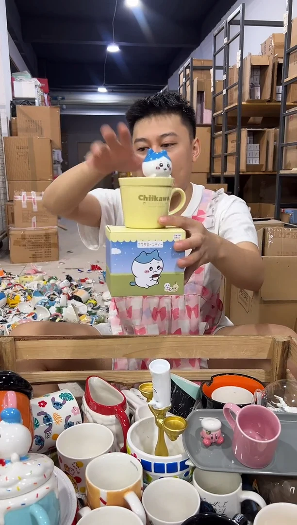 瓷片原盒小八带盖杯