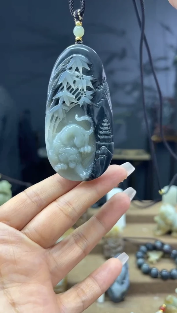 颈饰未镶嵌和田玉1