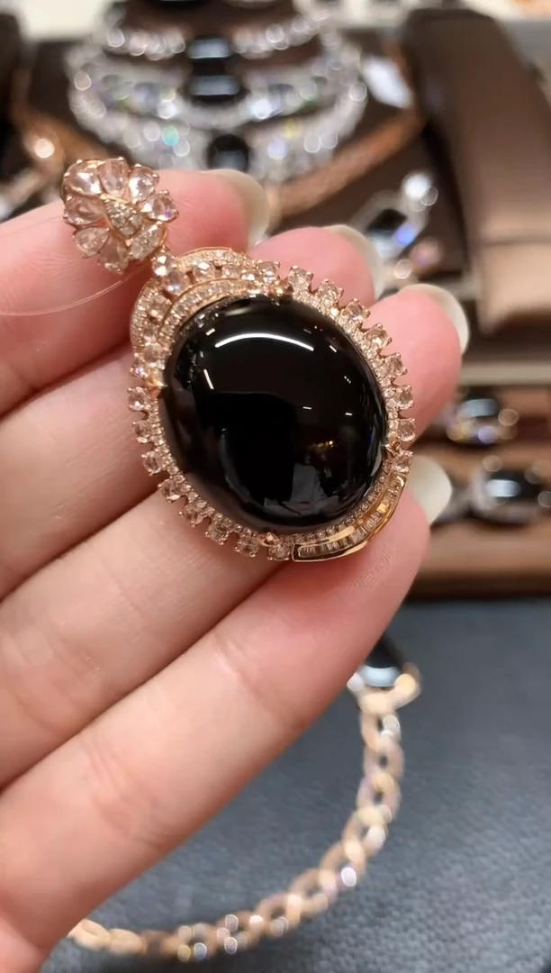 吊坠(不含链)18K金镶嵌翡翠z256 不退换