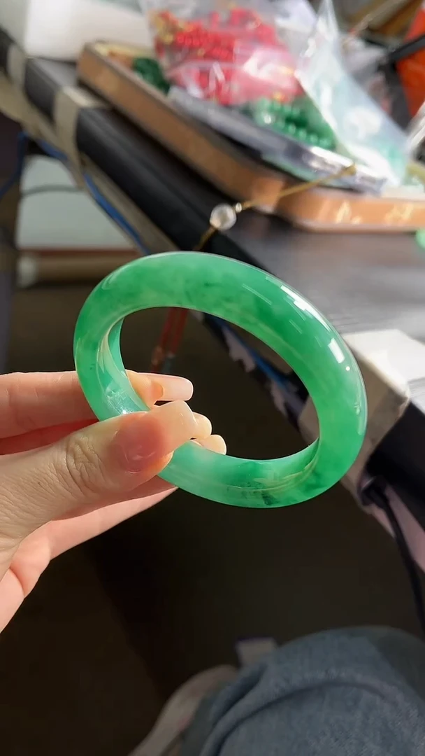 【闪购商品】石英质玉颈饰未镶嵌产地非洲翠100639076