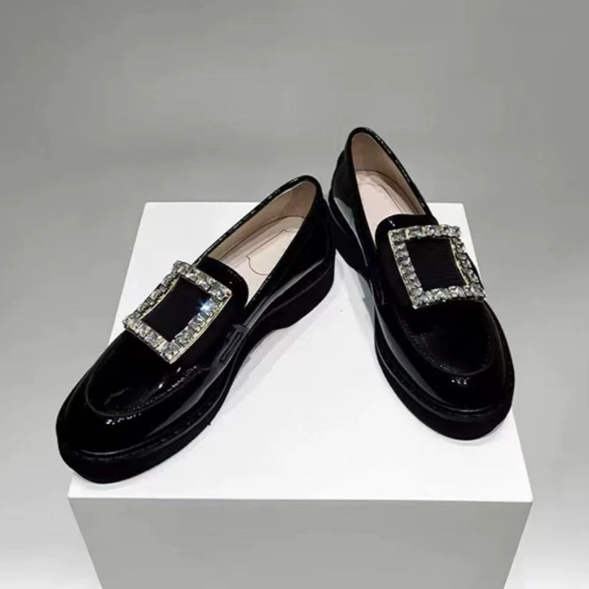 【外贸专属】RV时尚经典低调奢华钻扣漆皮乐福鞋