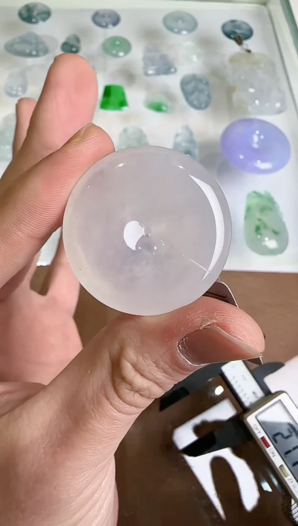 【闪购商品】翡翠吊坠(不含链)未镶嵌··