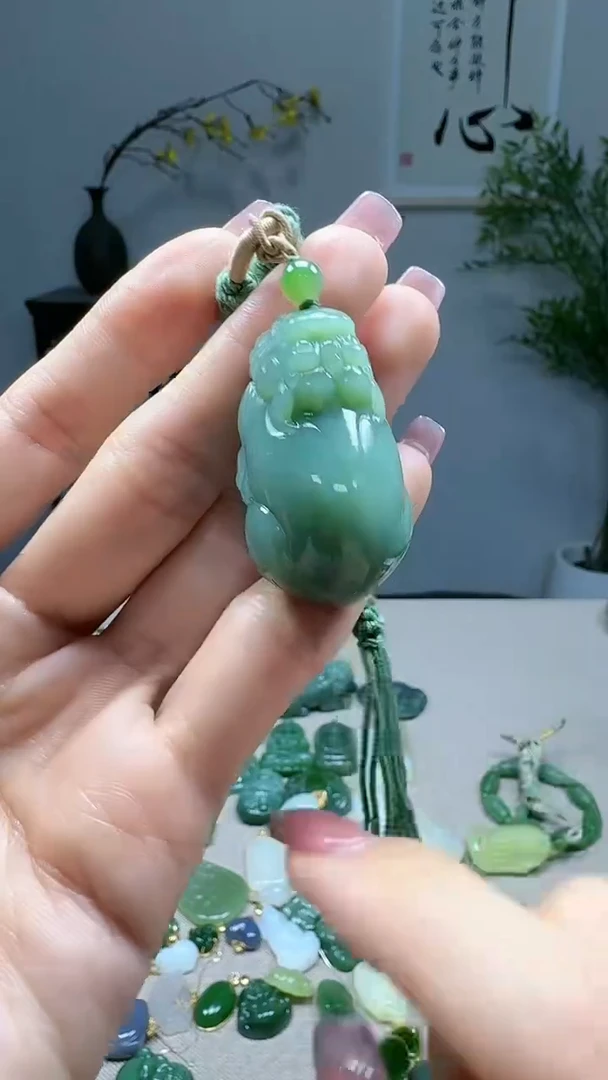 未镶嵌和田玉挂件1