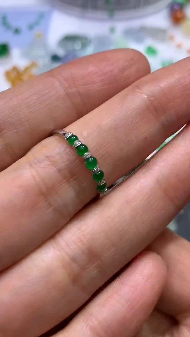 18K金镶嵌定制翡翠18K金镶嵌 定制翡翠