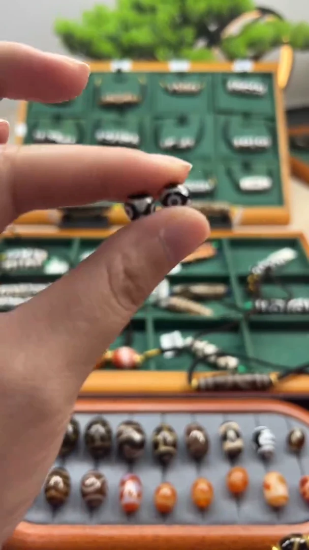 玛瑙/玉髓（覆膜）颈饰未镶嵌1.（微瑕随机发货）