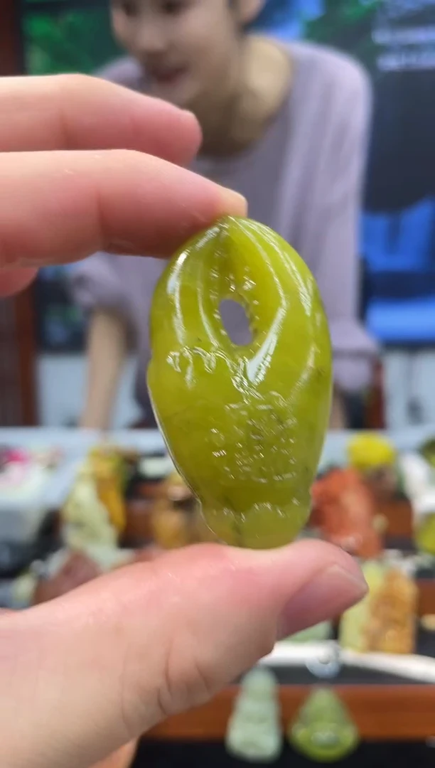 【闪购商品】岫玉吊坠未镶嵌·