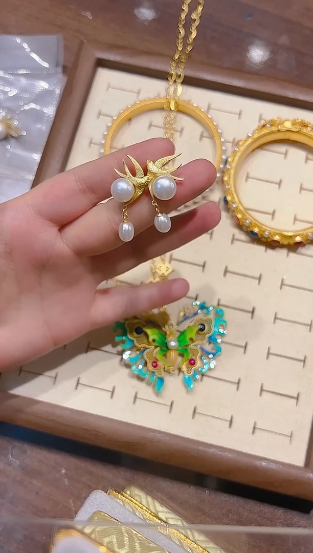 无925银纯银镀金 燕子耳钉/对