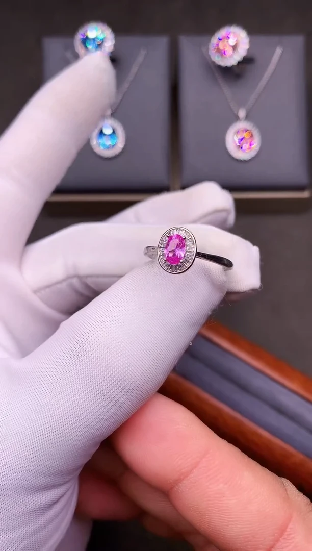 戒指彩色蓝宝石银S925镶嵌······