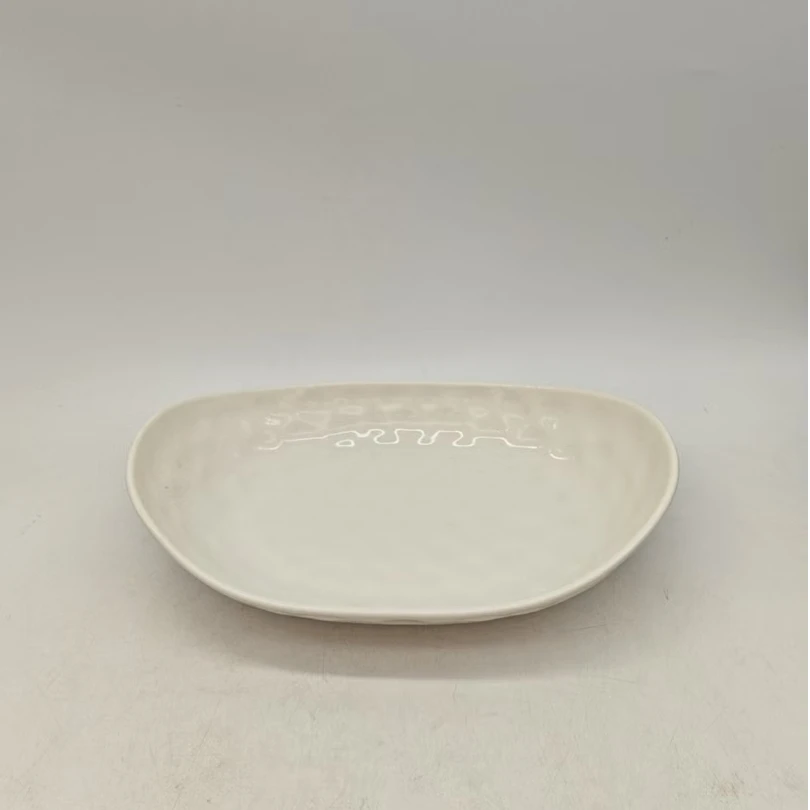 5978 元宝盘（口径28，宽17.5，高6.5，微瑕）陶瓷餐具B4