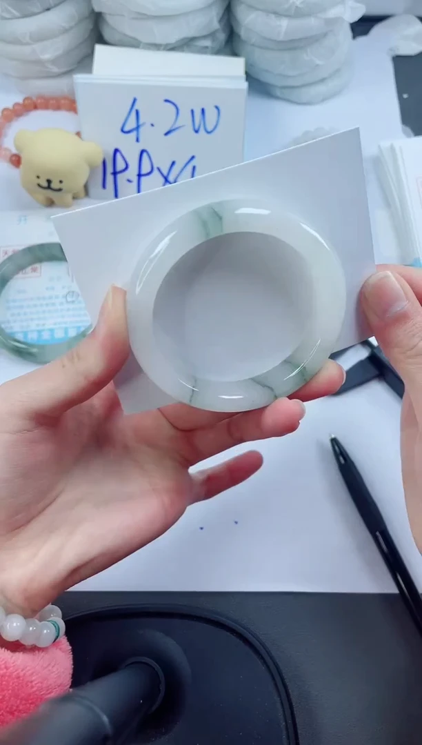 【闪购商品】石英质玉手镯未镶嵌197-52.8