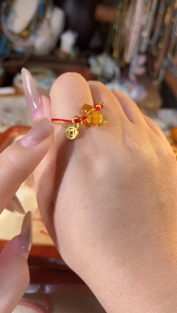 【闪购商品】蜜蜡戒指未镶嵌多样性发货其一