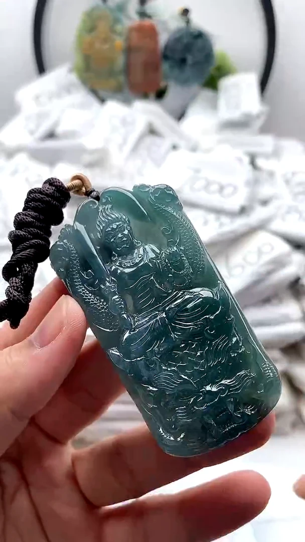 【闪购商品】翡翠颈饰未镶嵌不动明王