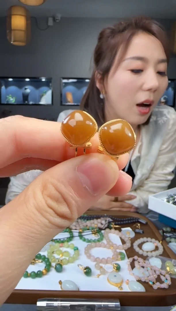 和田玉银S925镶嵌耳饰1