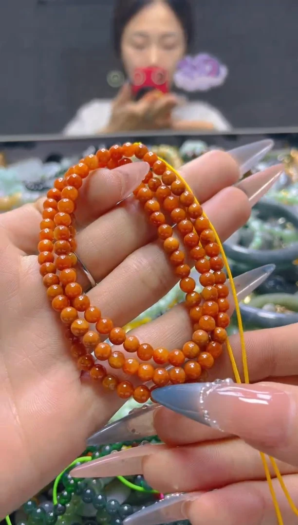 颈饰未镶嵌翡翠4MM