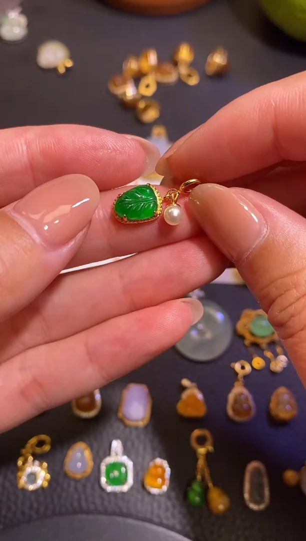 颈饰银S925镶嵌翡翠a货翡翠