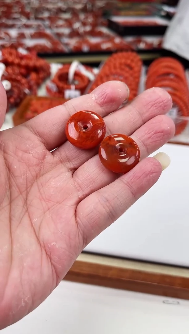 【闪购商品】南红玛瑙平安扣未镶嵌（多样式发其一）