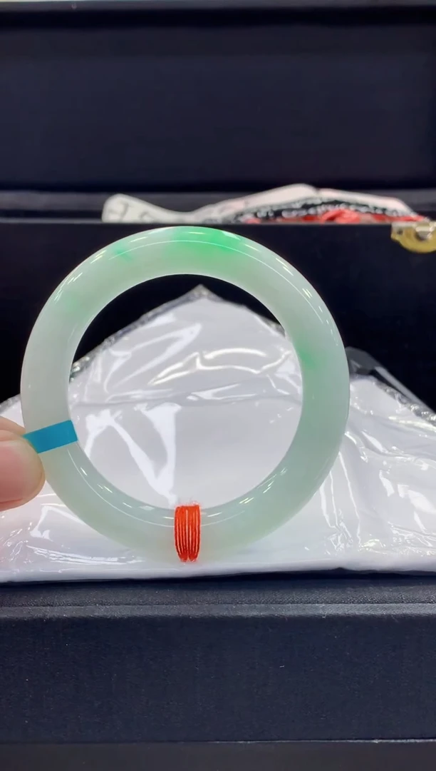 未镶嵌手镯翡翠翡翠手镯