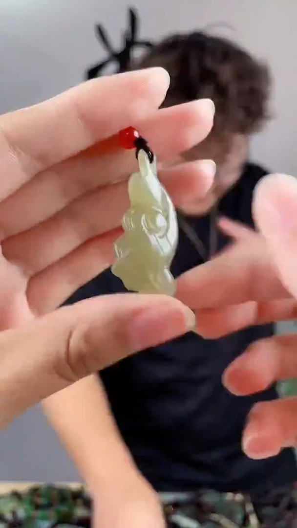 和田玉未镶嵌颈饰拍一发一，多样性发货